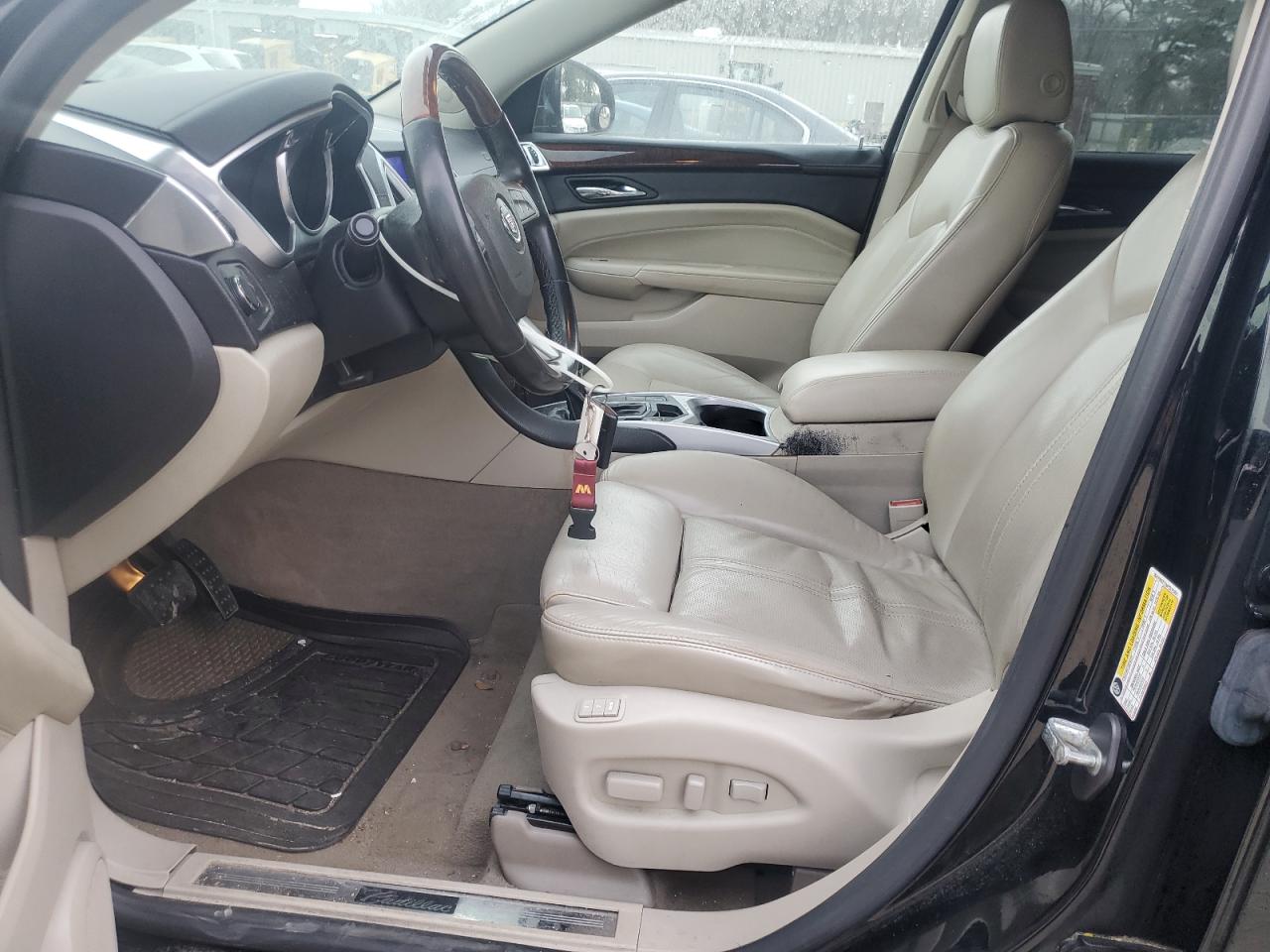 2010 Cadillac SRX - Image 7