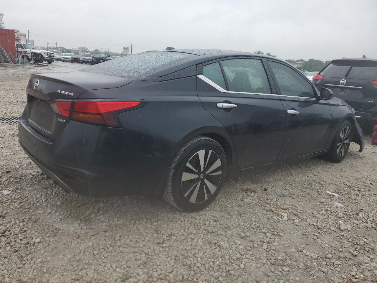 2020 Nissan Altima - Image 3
