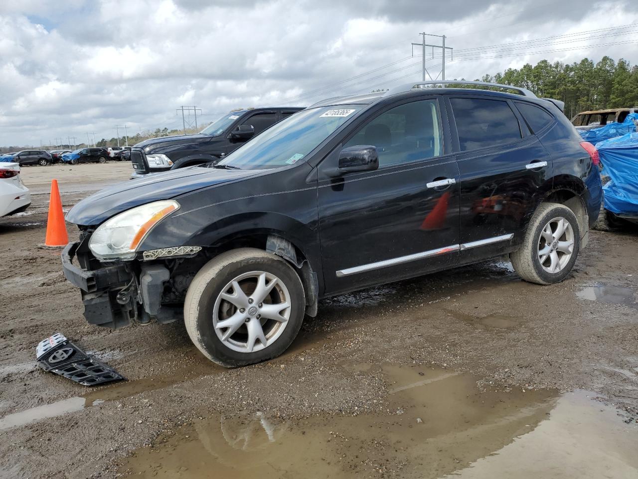 2011 Nissan Rogue - Image 1