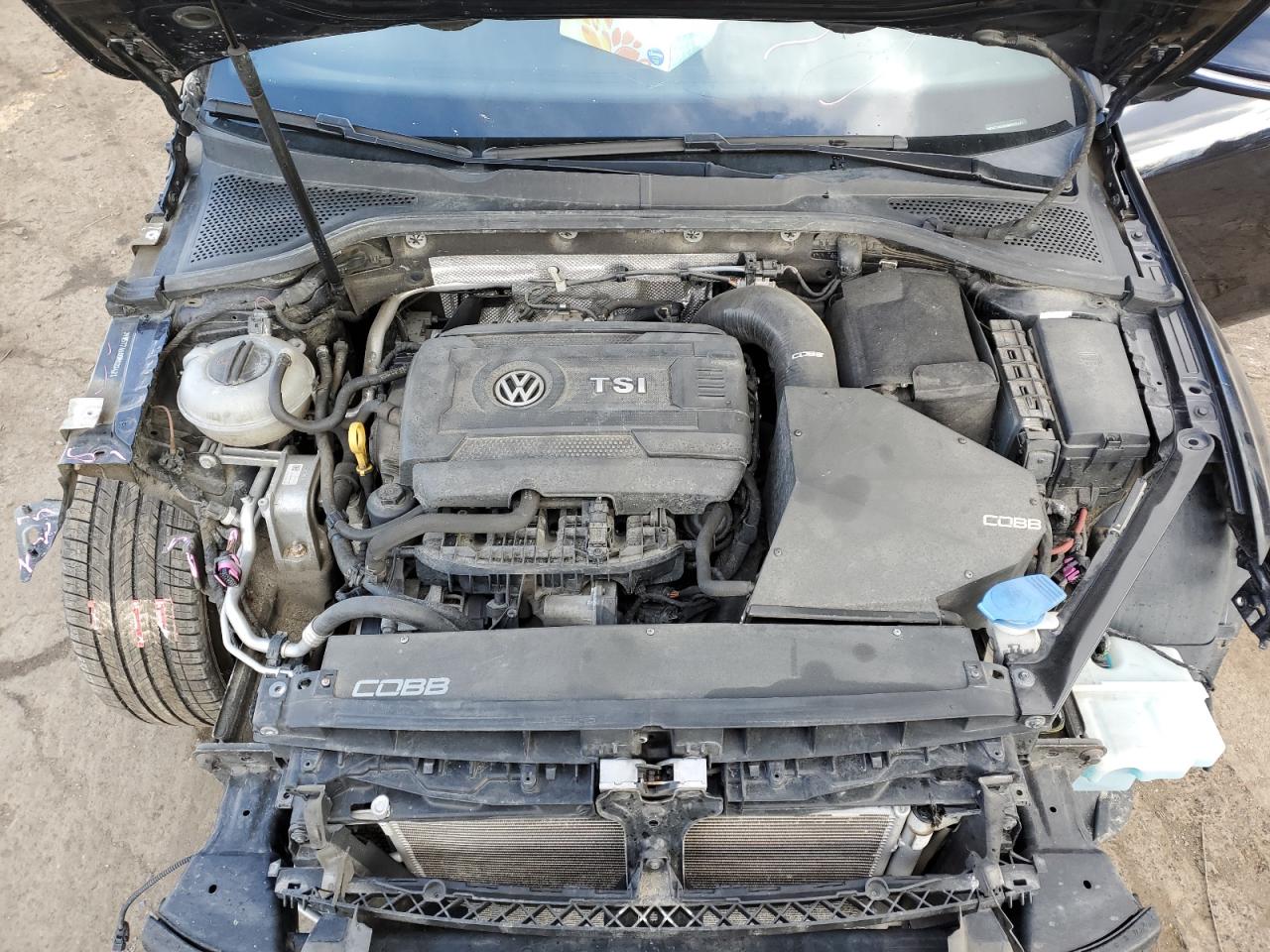 2016 Volkswagen GTI - Image 12