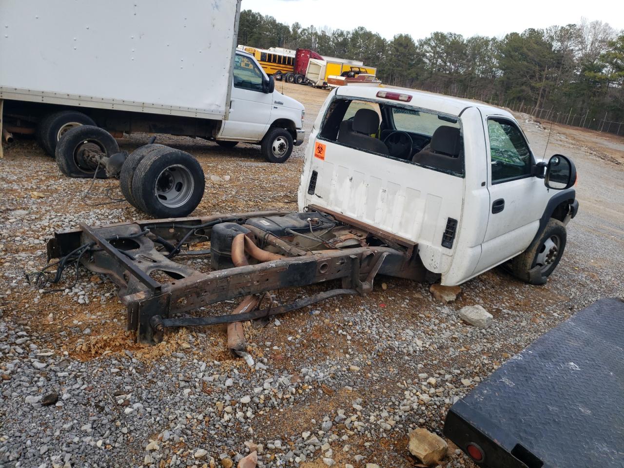 2004 Chevrolet Silverado - Image 3