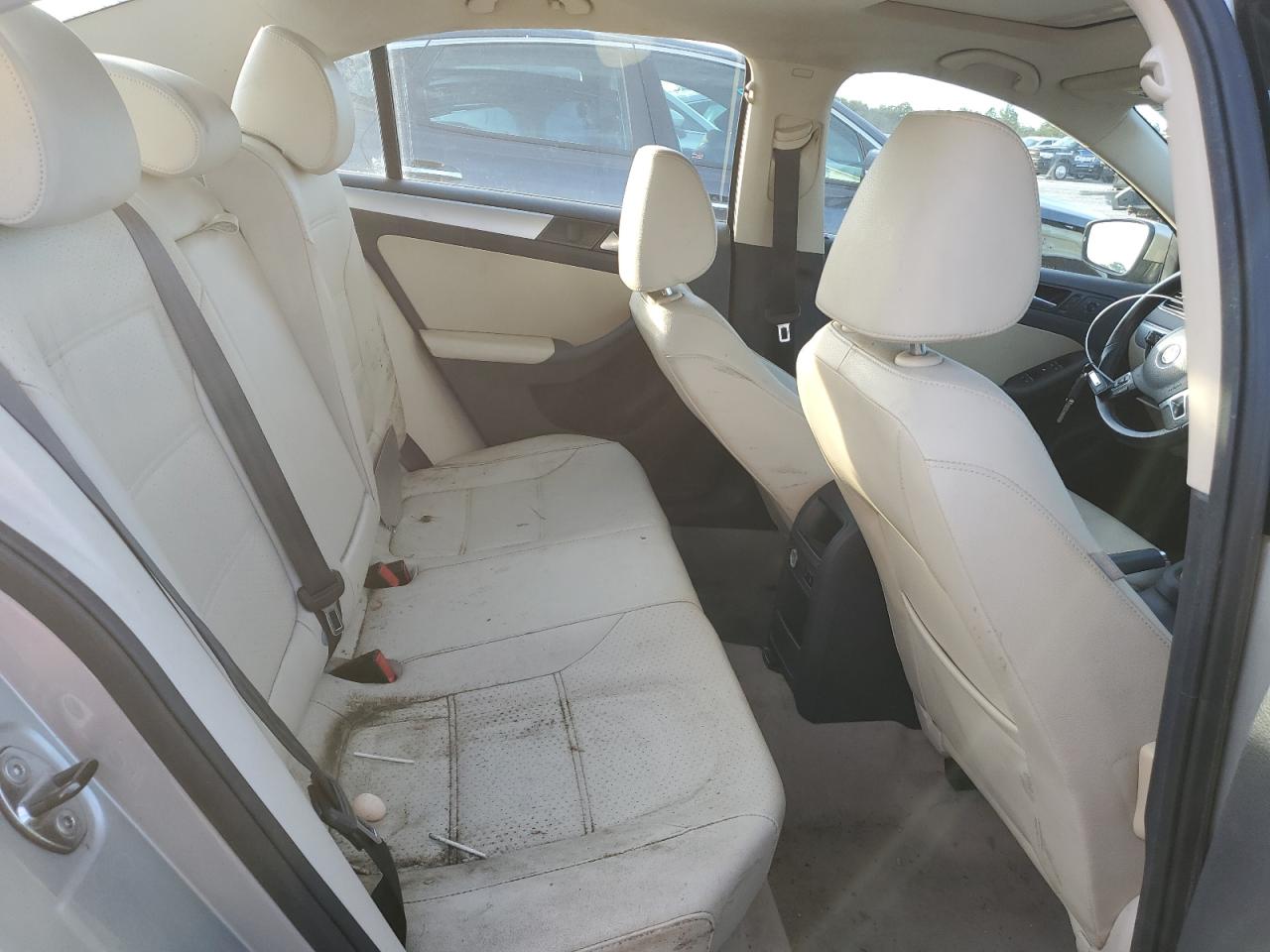 2014 Volkswagen Jetta - Image 10