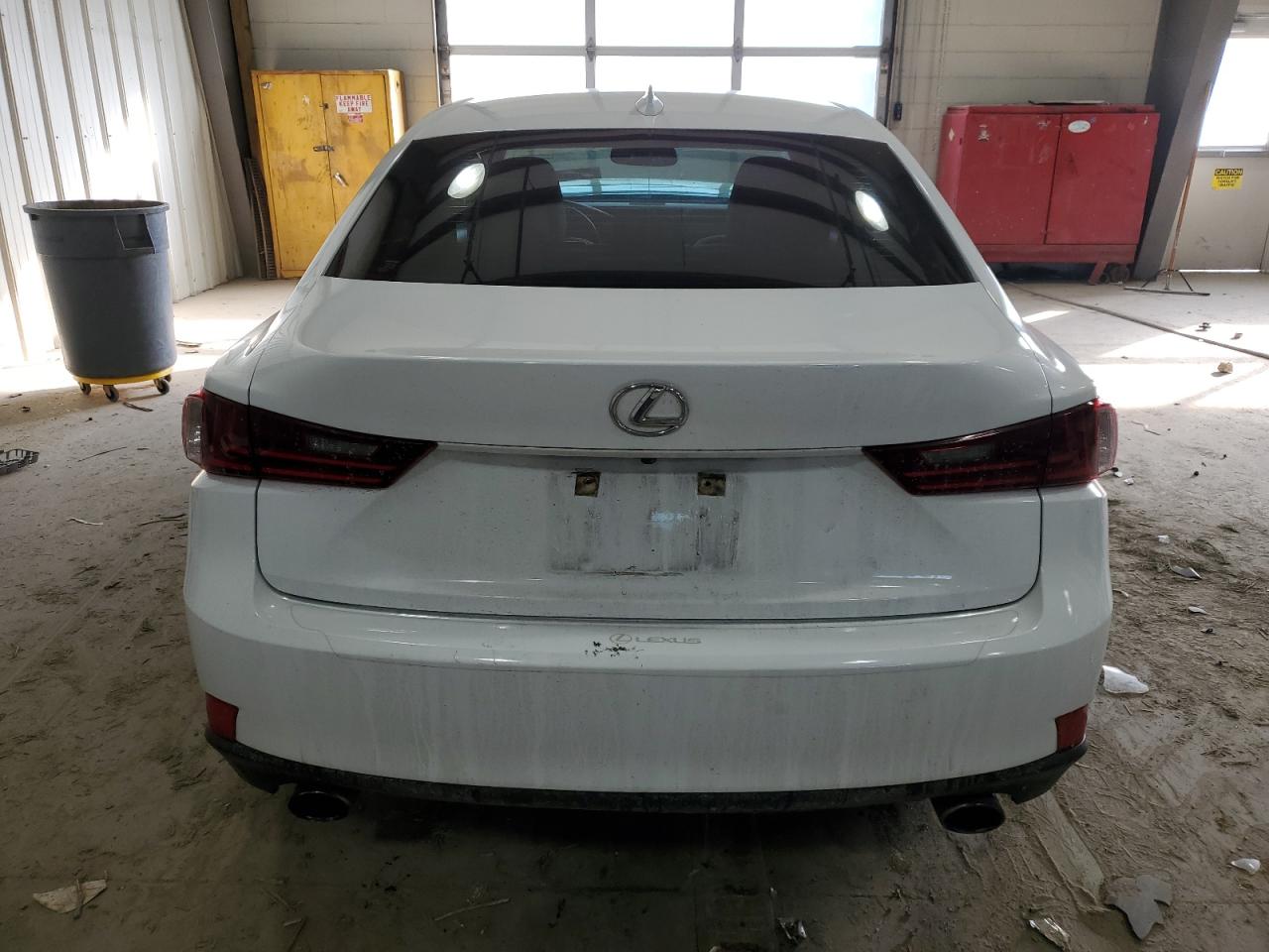 2015 Lexus IS - Image 6