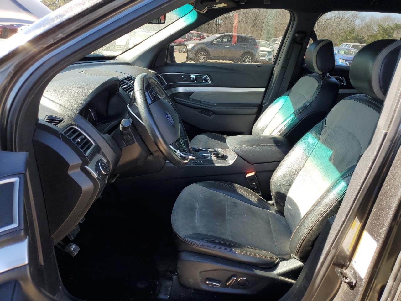 2017 Ford Explorer - Image 7