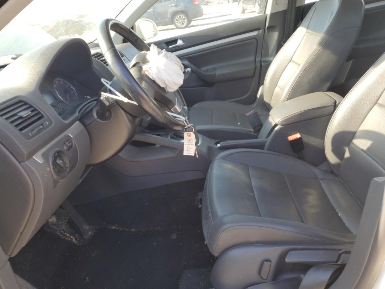 2008 Volkswagen Jetta - Image 7