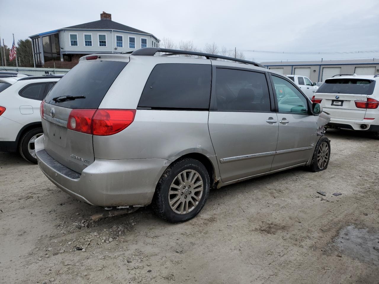 2007 Toyota Sienna - Image 3