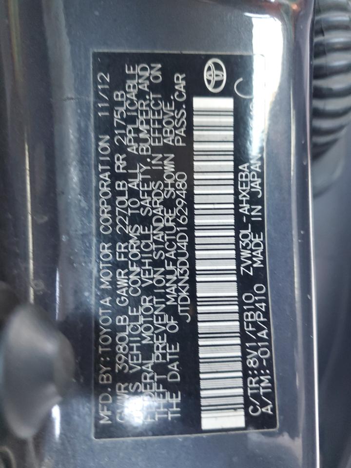 2013 Toyota Prius - Image 12