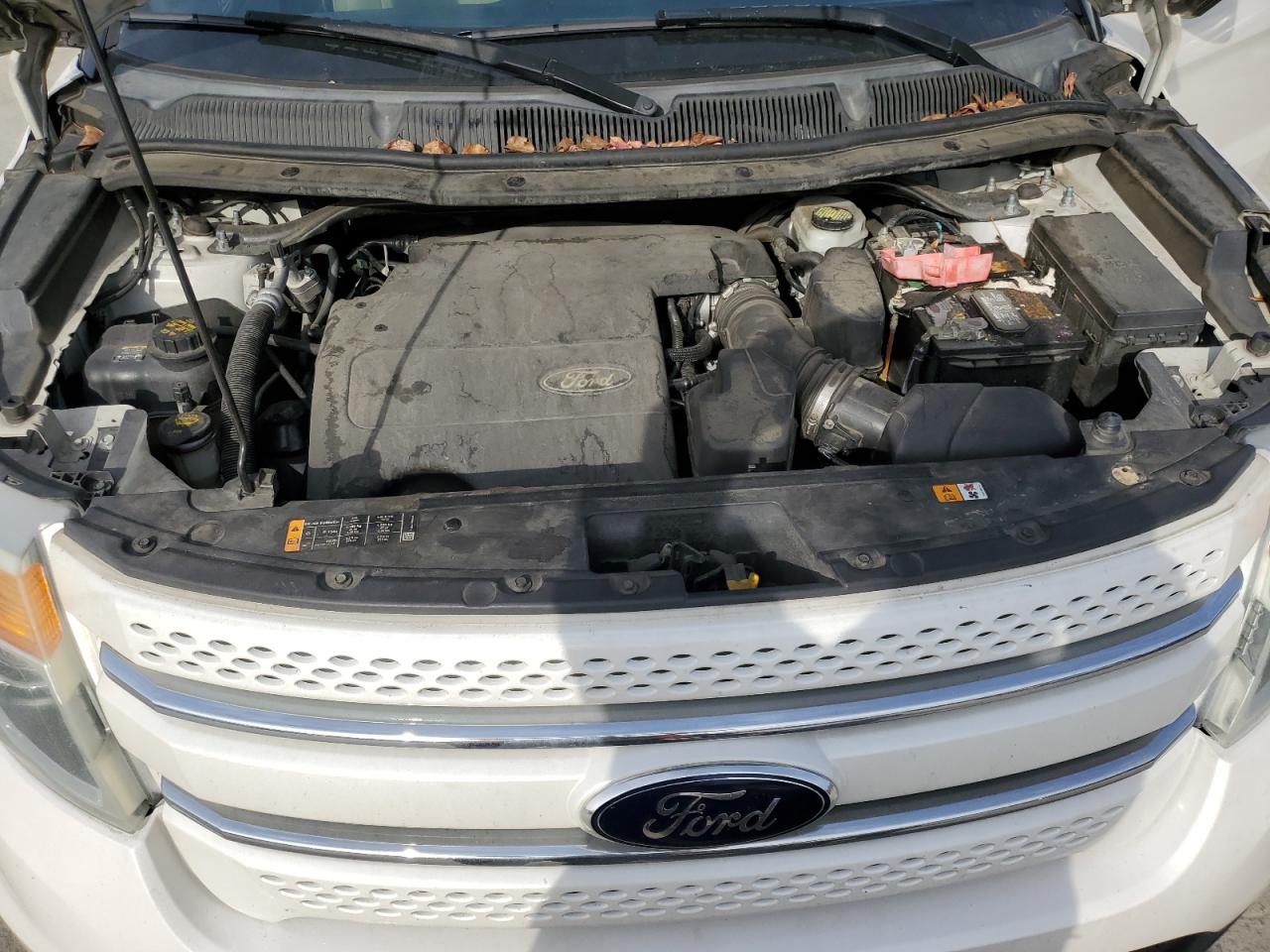 2015 Ford Explorer - Image 13