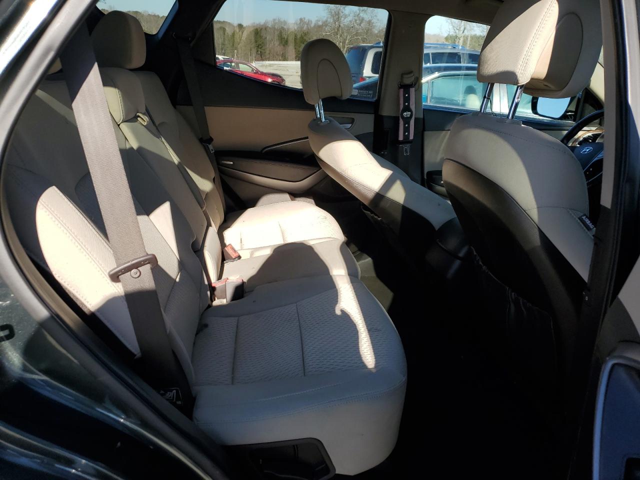 2013 Hyundai Santa Fe - Image 11