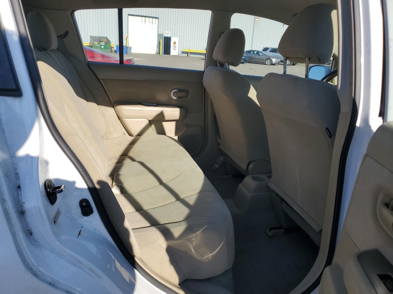 2012 Nissan Versa - Image 10