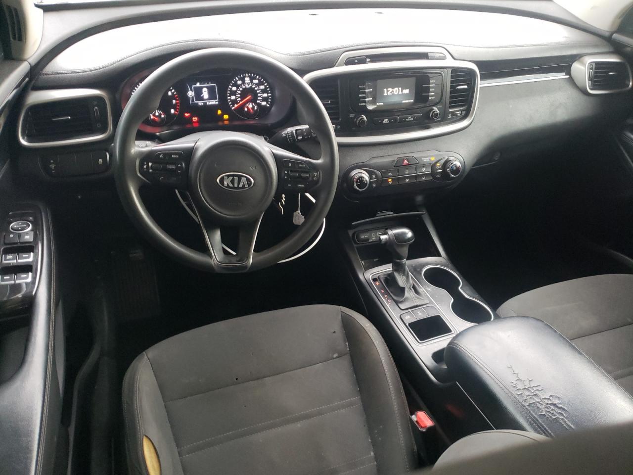 2016 Kia Sorento - Image 8