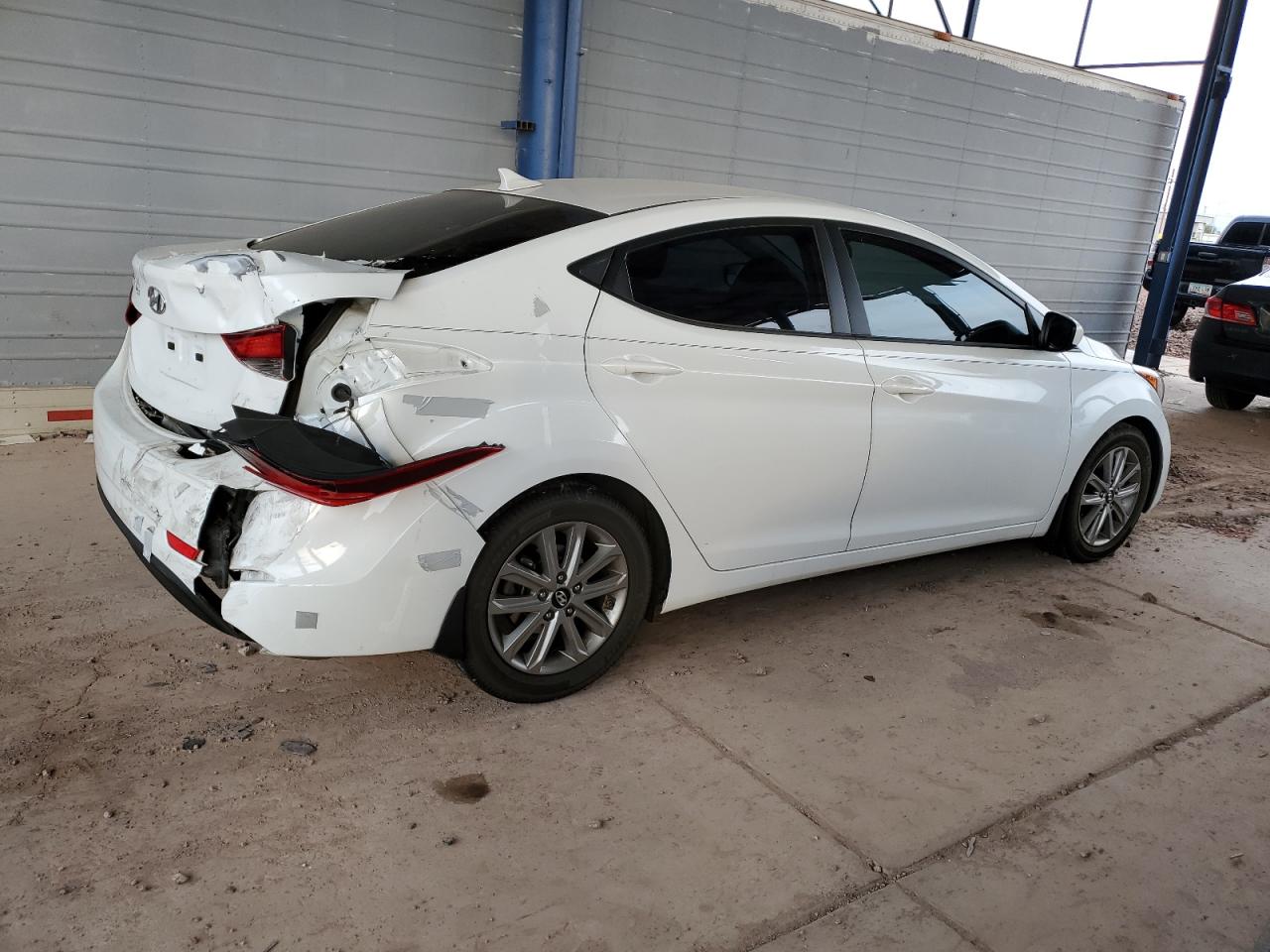 2015 Hyundai Elantra - Image 3
