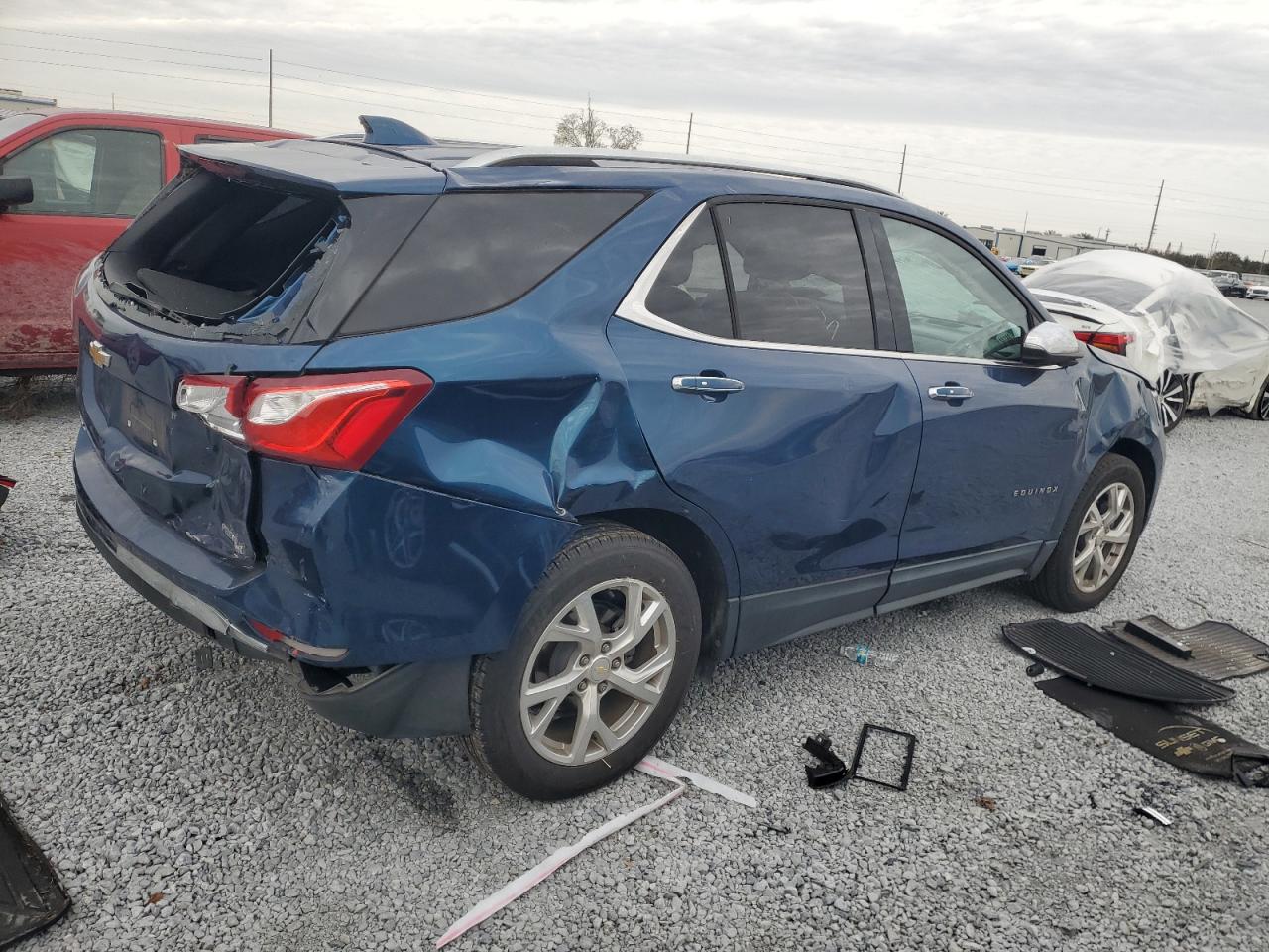 2019 Chevrolet Equinox - Image 3
