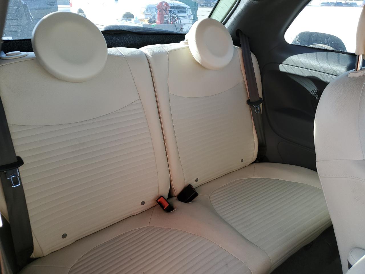 2015 Fiat 500 - Image 11