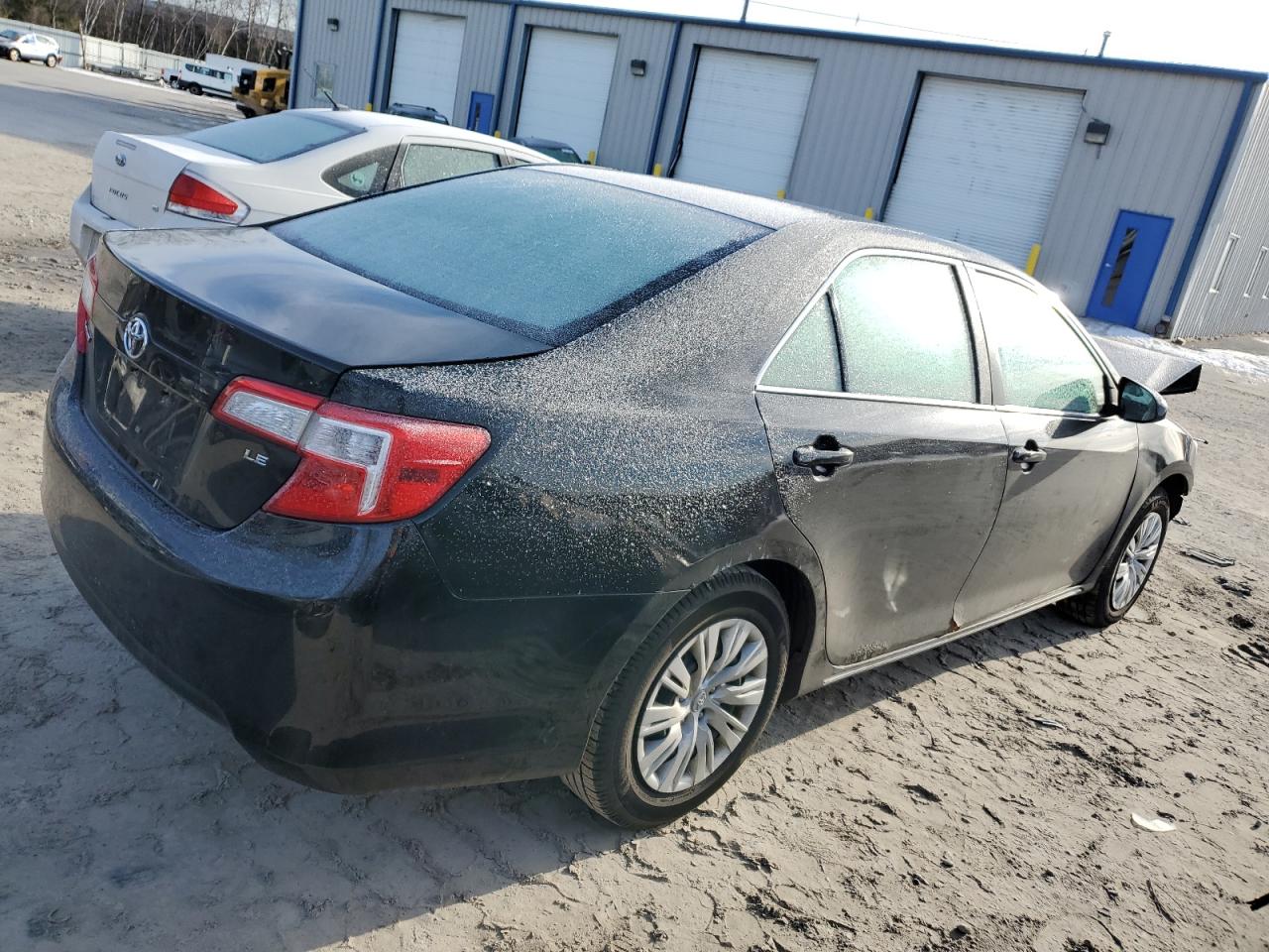 2014 Toyota Camry - Image 3