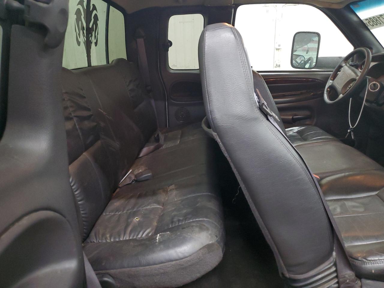 2001 Dodge RAM - Image 10