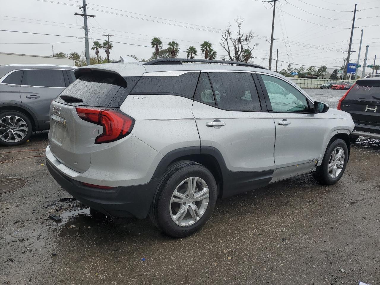2018 GMC Terrain - Image 3