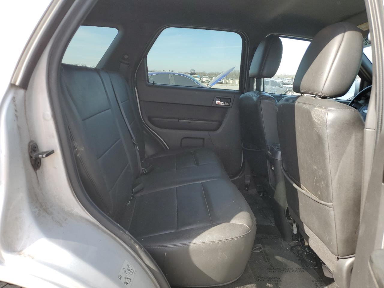 2011 Ford Escape - Image 11
