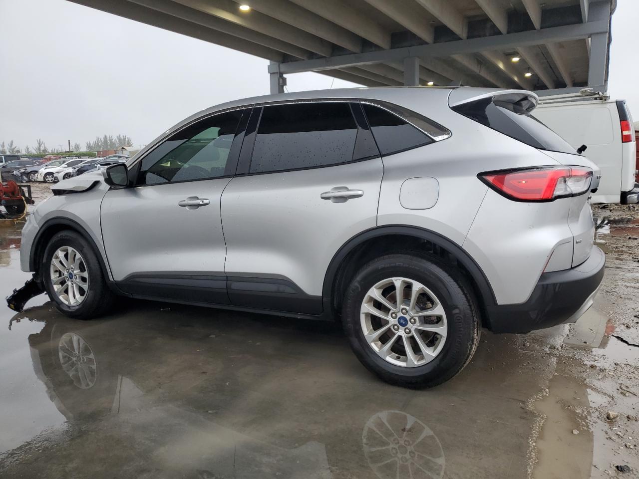 2020 Ford Escape - Image 2
