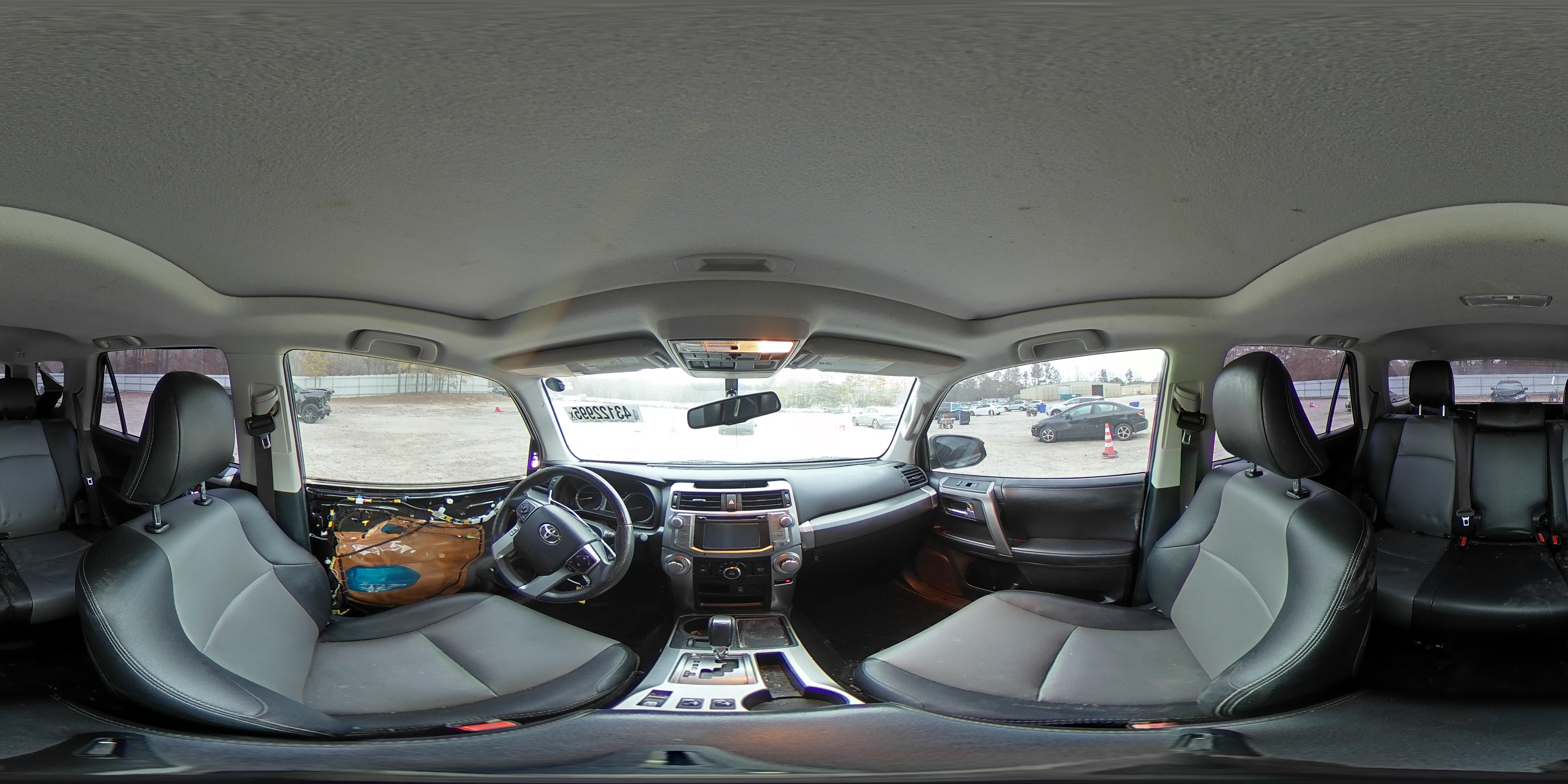 2015 Toyota 4Runner - Image 13