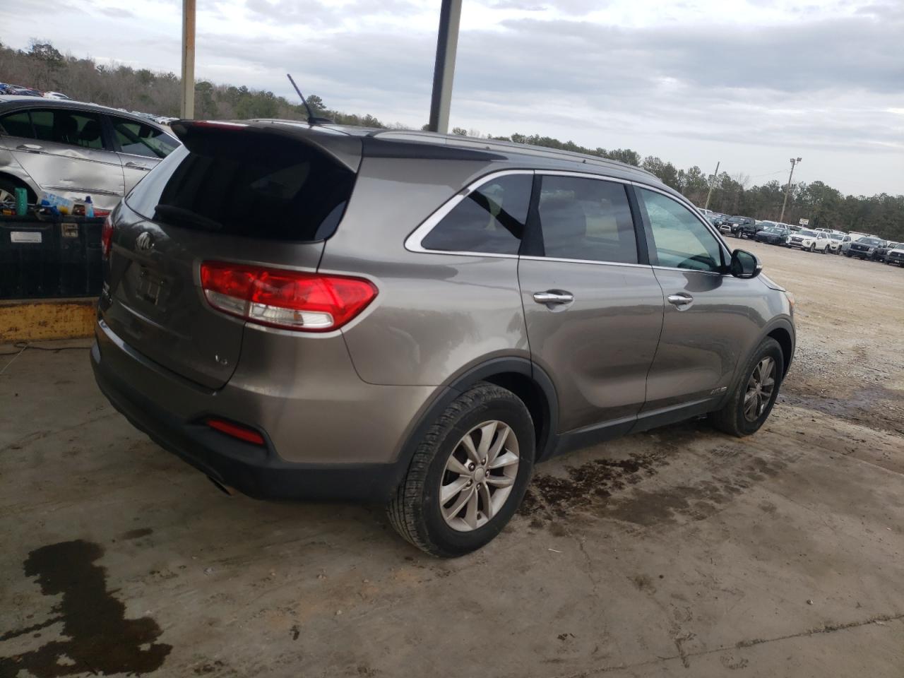 2016 Kia Sorento - Image 3