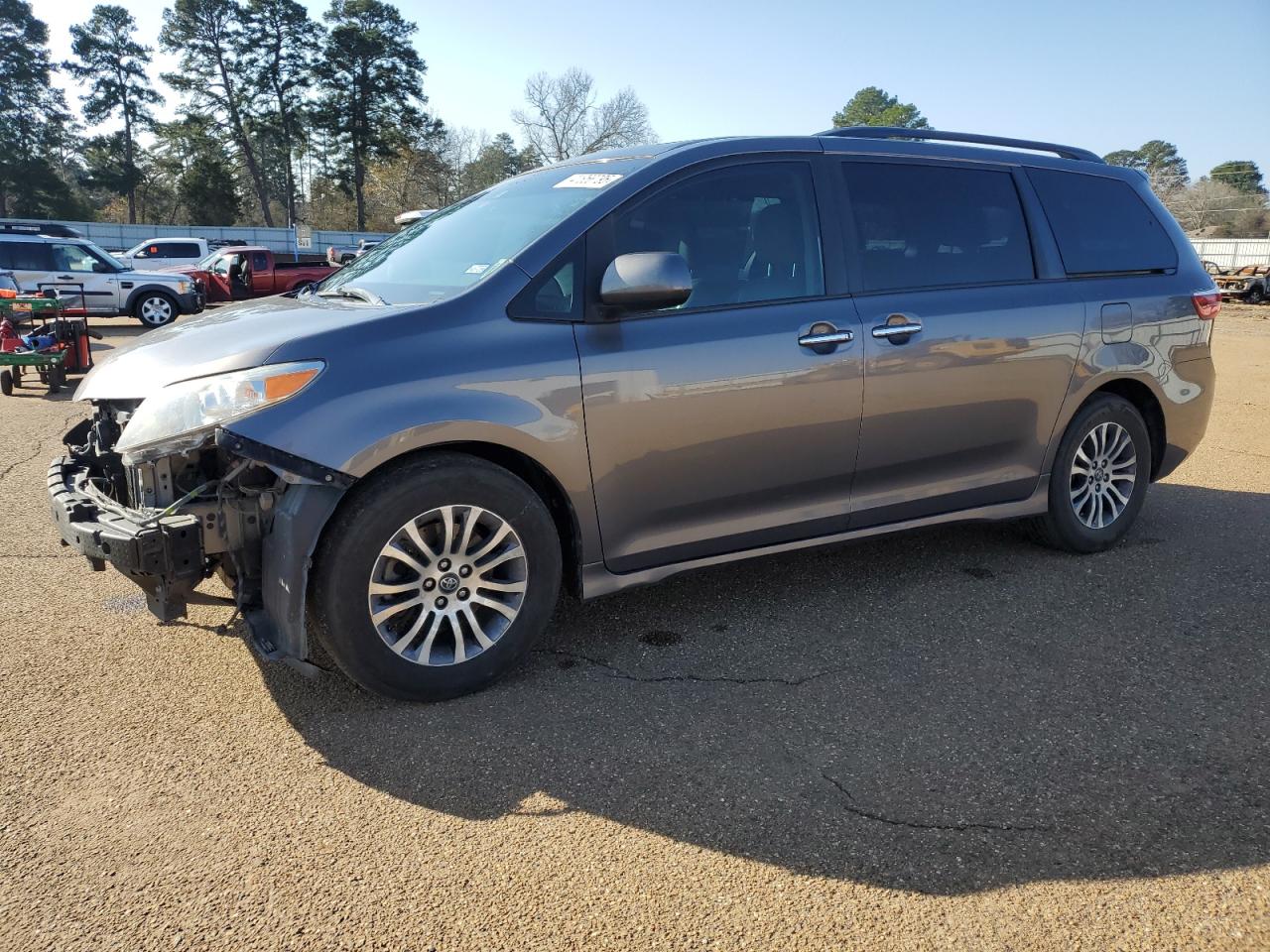 2018 Toyota Sienna - Image 1