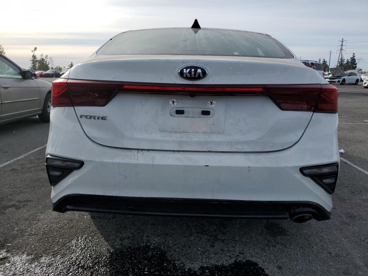 2020 Kia Forte - Image 6