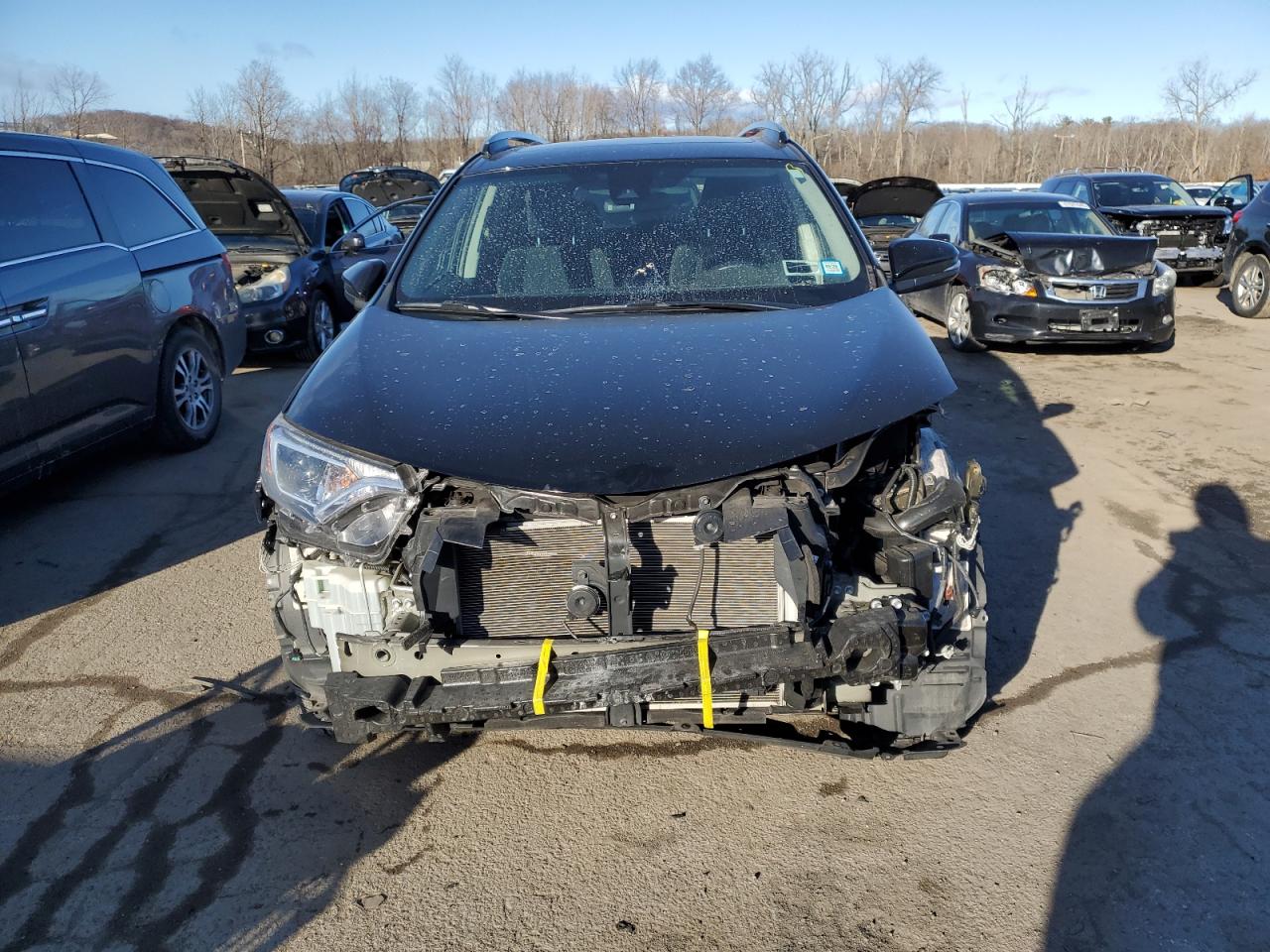 VIN 2T3RFREV4JW769435 2018 TOYOTA RAV4 no.5