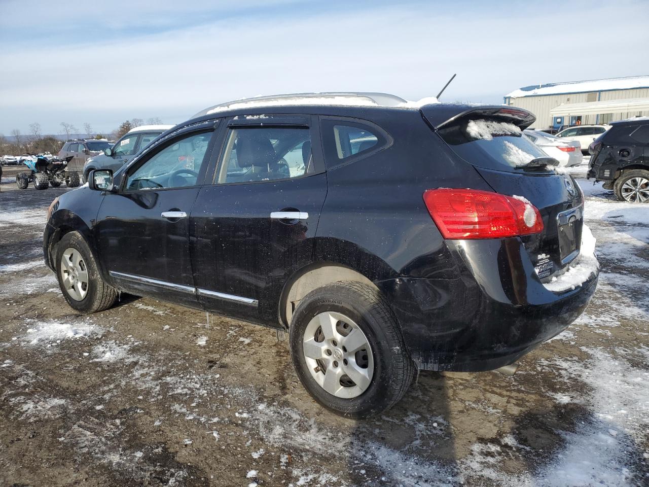 2015 Nissan Rogue - Image 2