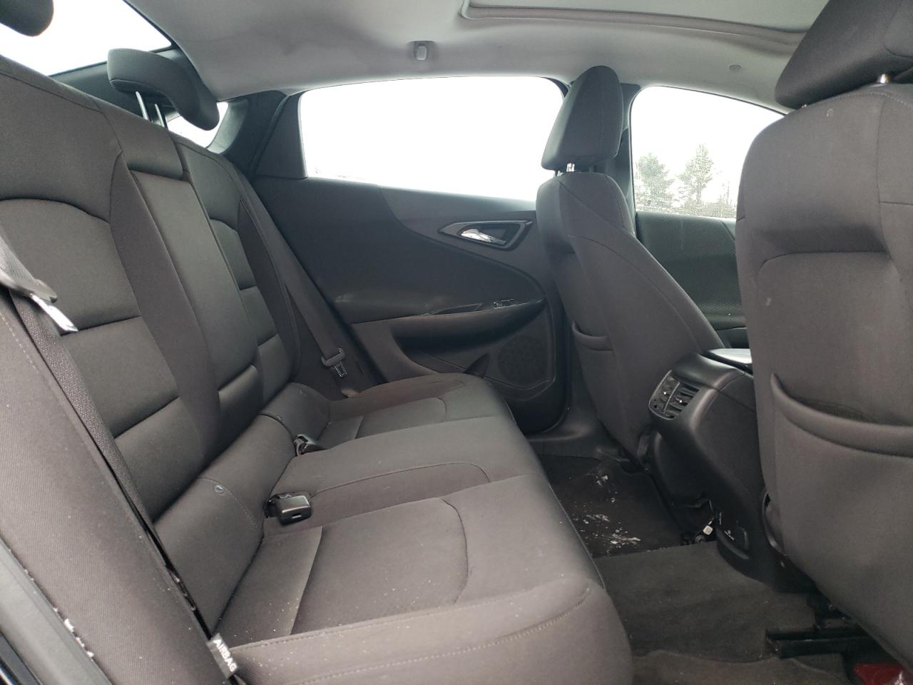 2016 Chevrolet Malibu - Image 10