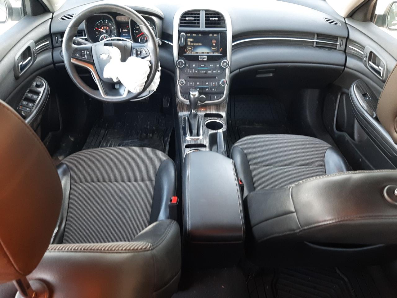 2016 Chevrolet Malibu - Image 8