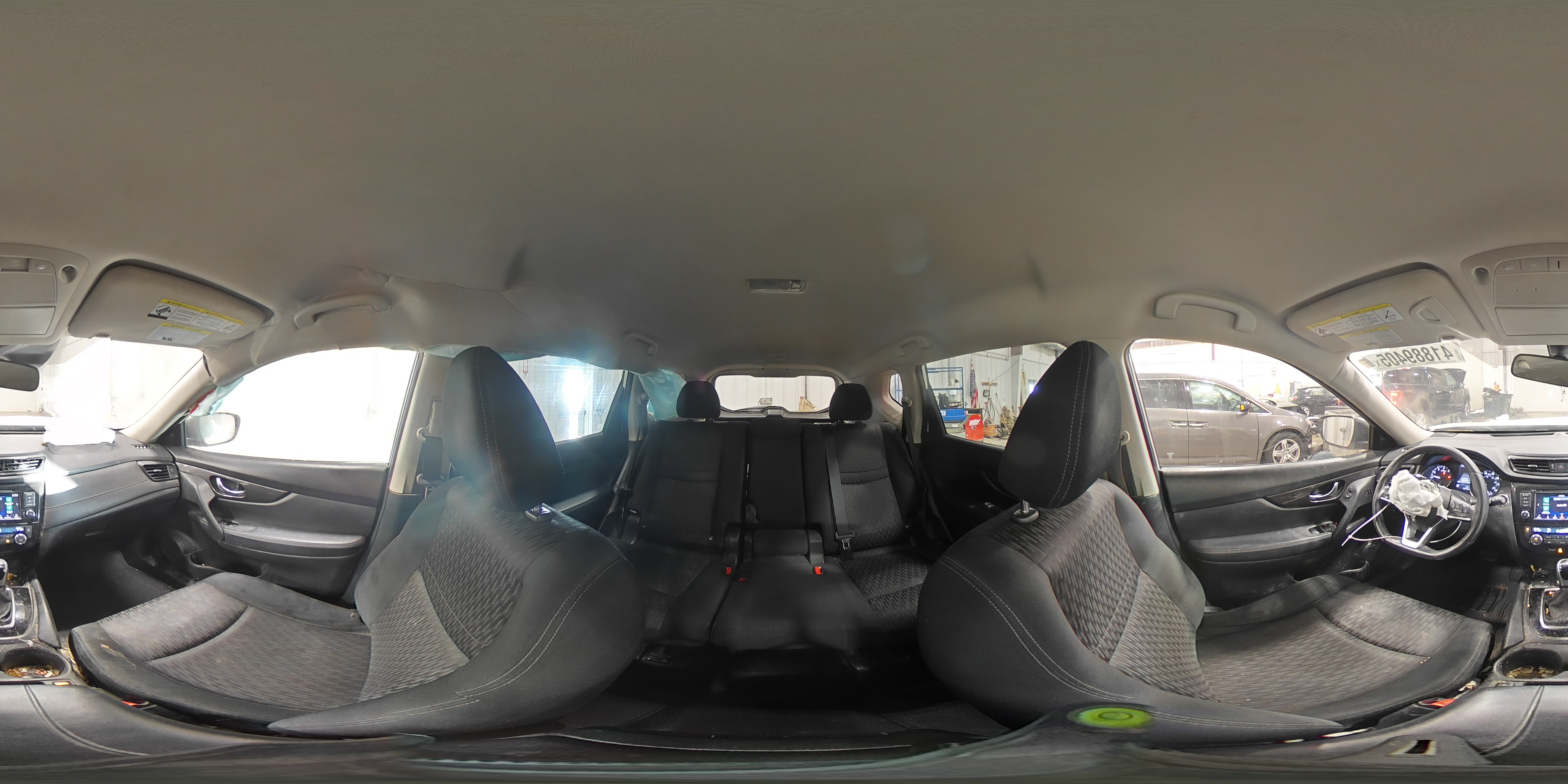 2019 Nissan Rogue - Image 15