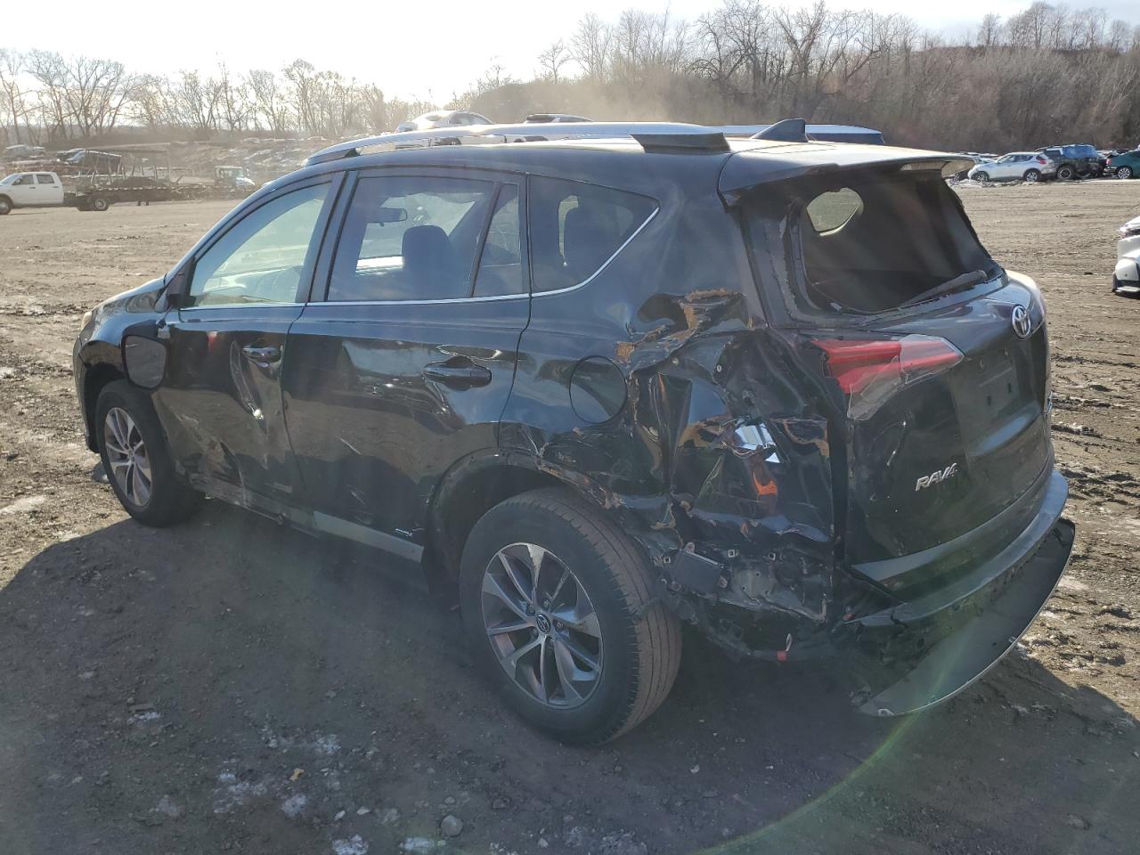 2016 Toyota RAV 4 - Image 2