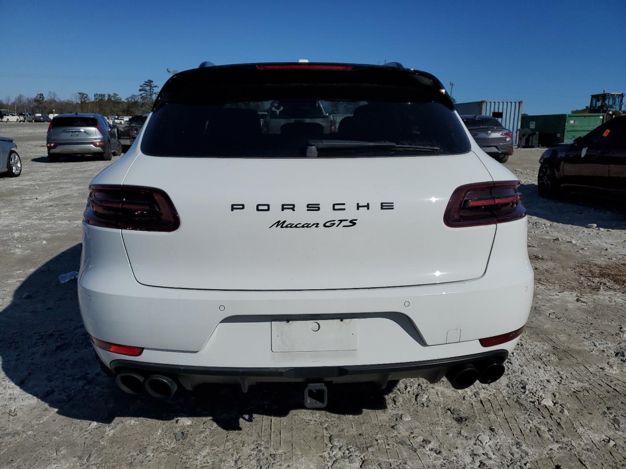 2017 Porsche Macan - Image 6