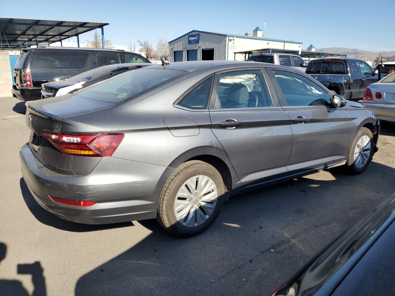 2019 Volkswagen Jetta - Image 3