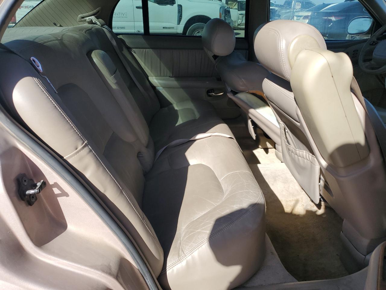 1999 Buick Park Avenue - Image 10
