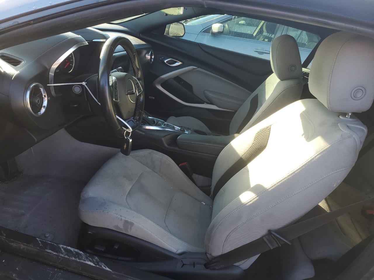 2019 Chevrolet Camaro - Image 7