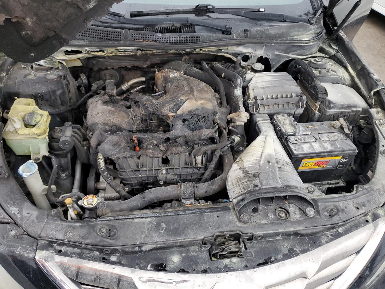2013 Hyundai Sonata - Image 11