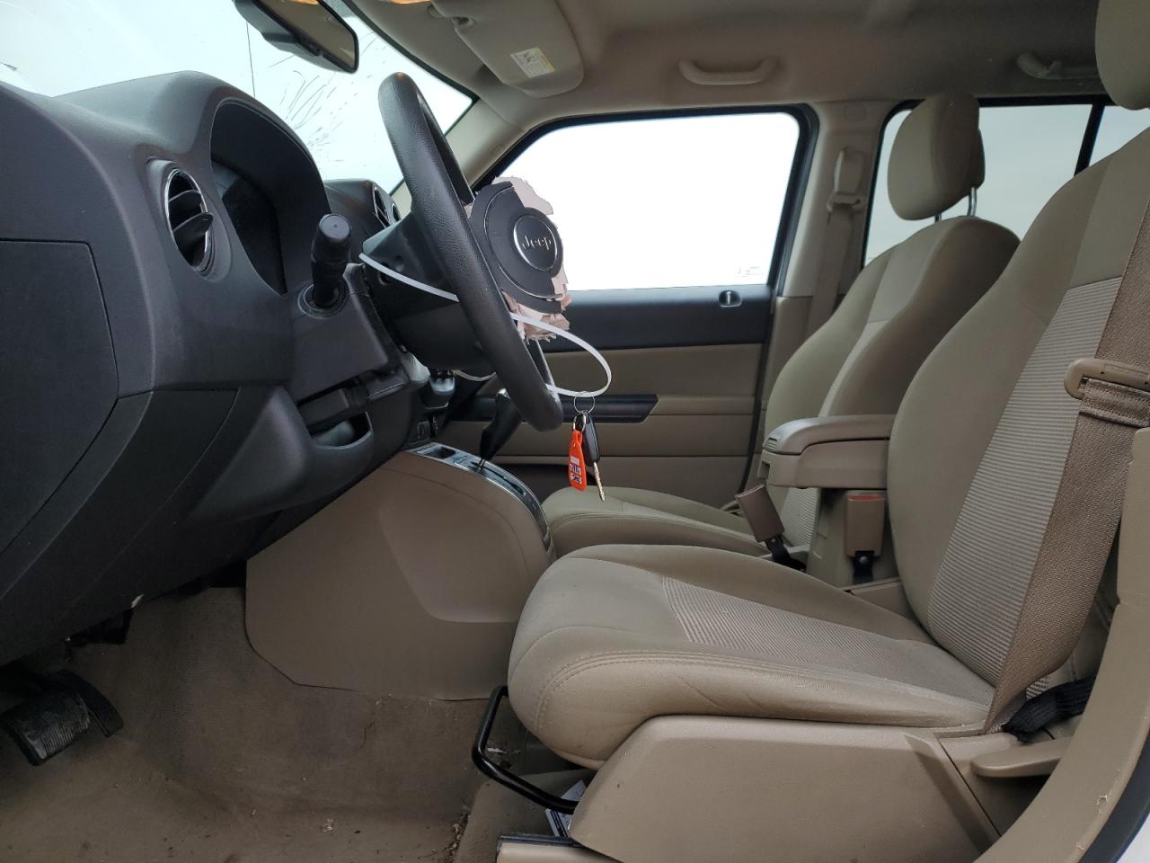 2016 Jeep Liberty (Patriot) - Image 7