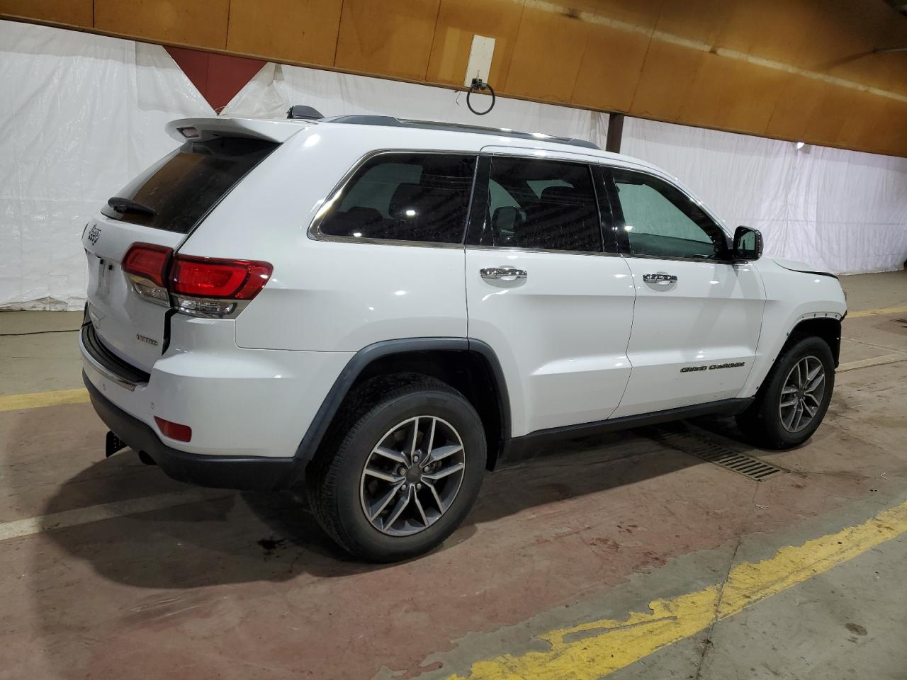 2020 Jeep Grand Cherokee - Image 3