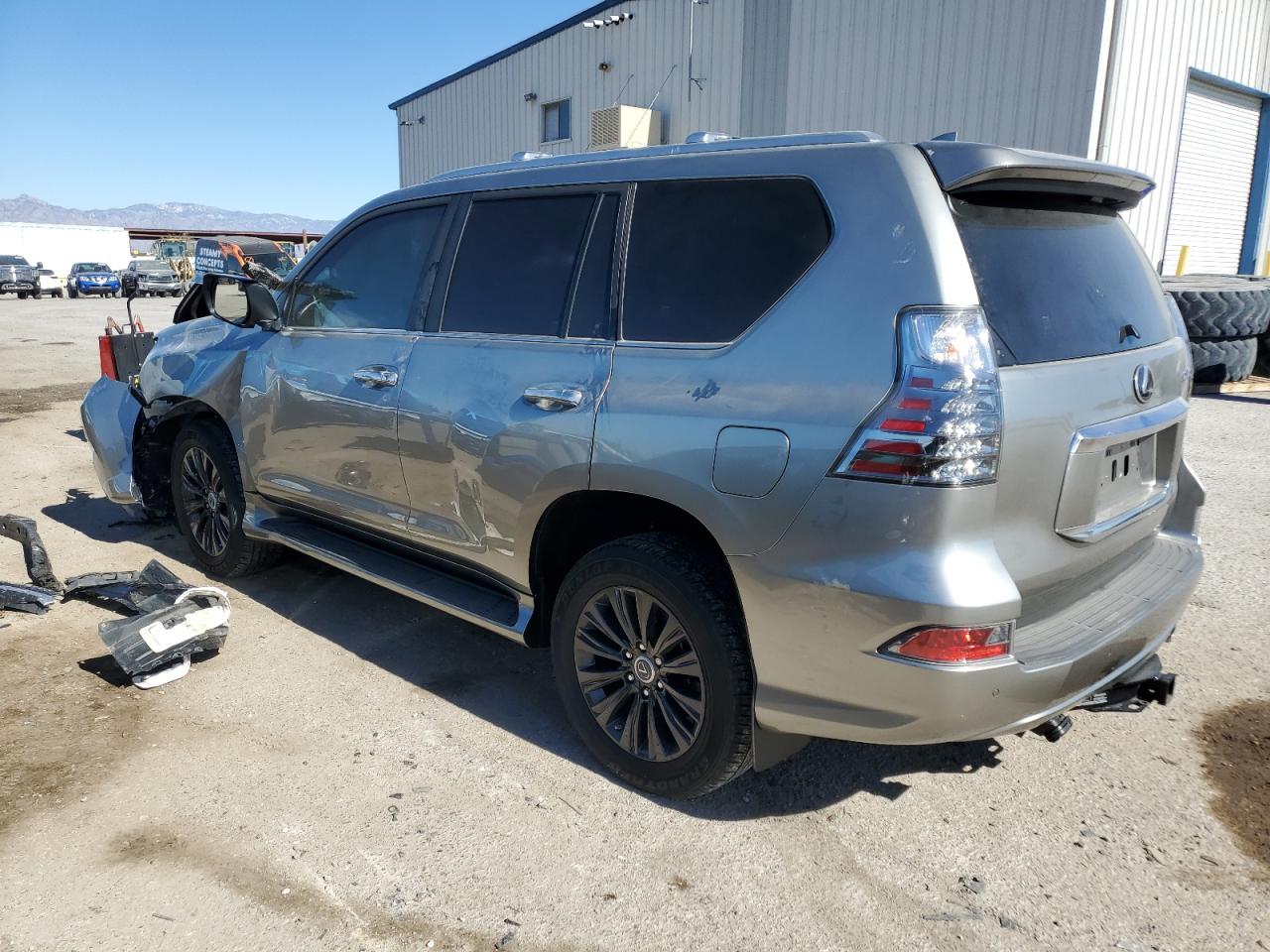 2023 Lexus GX - Image 2