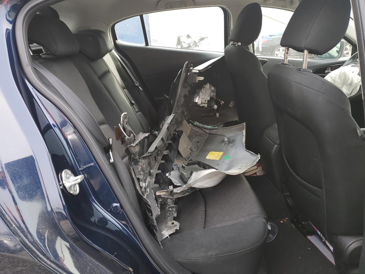 2016 Mazda 3 - Image 10