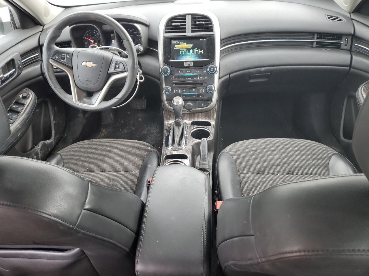 2016 Chevrolet Malibu - Image 8