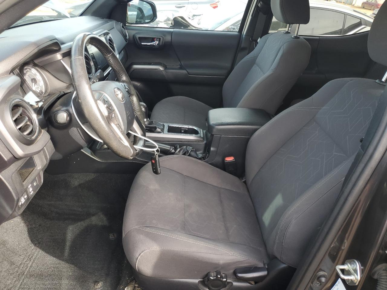 2018 Toyota Tacoma - Image 7