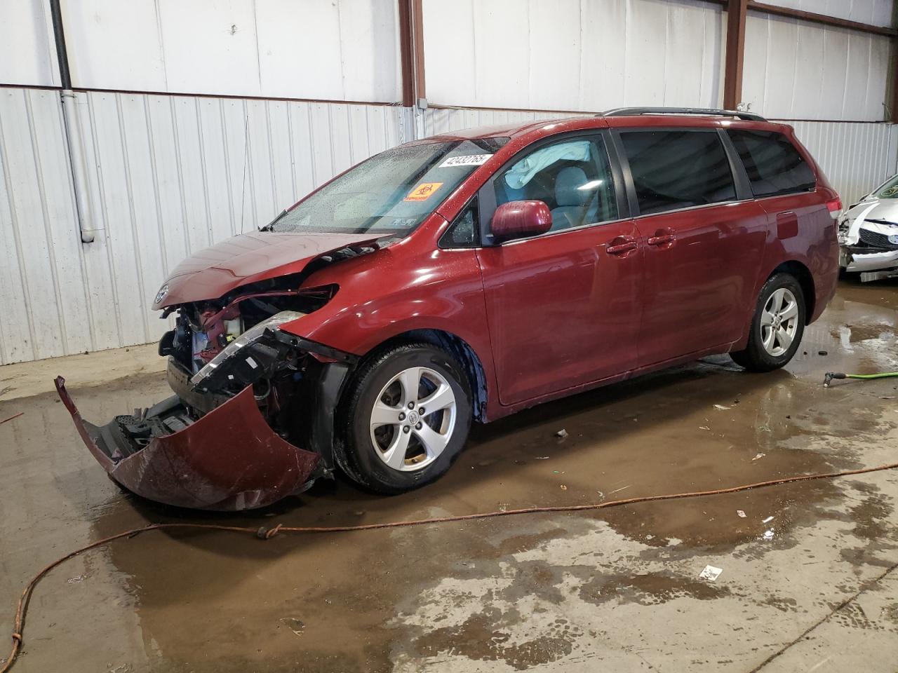 2013 Toyota Sienna - Image 1