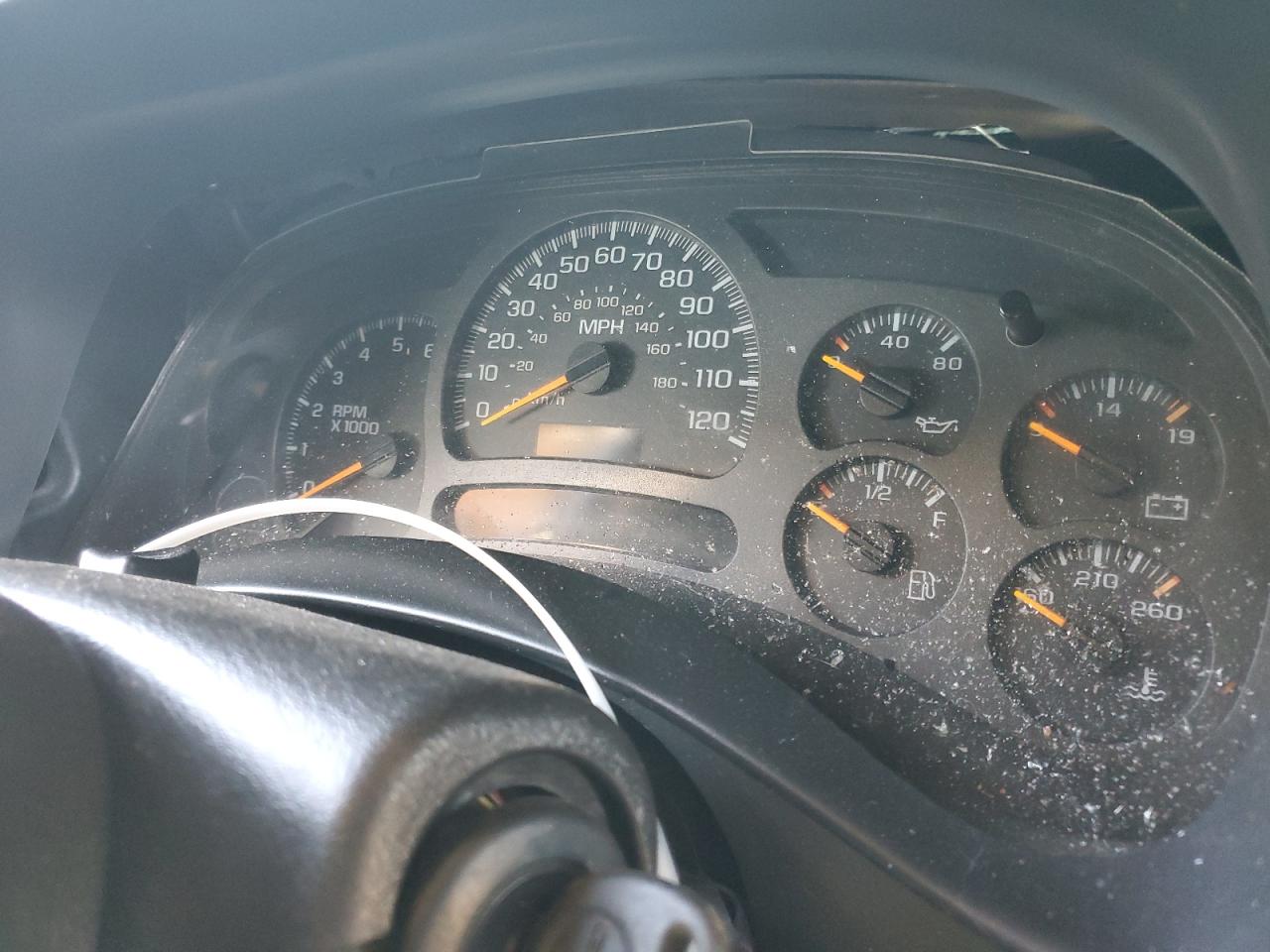 2004 GMC Sierra - Image 9