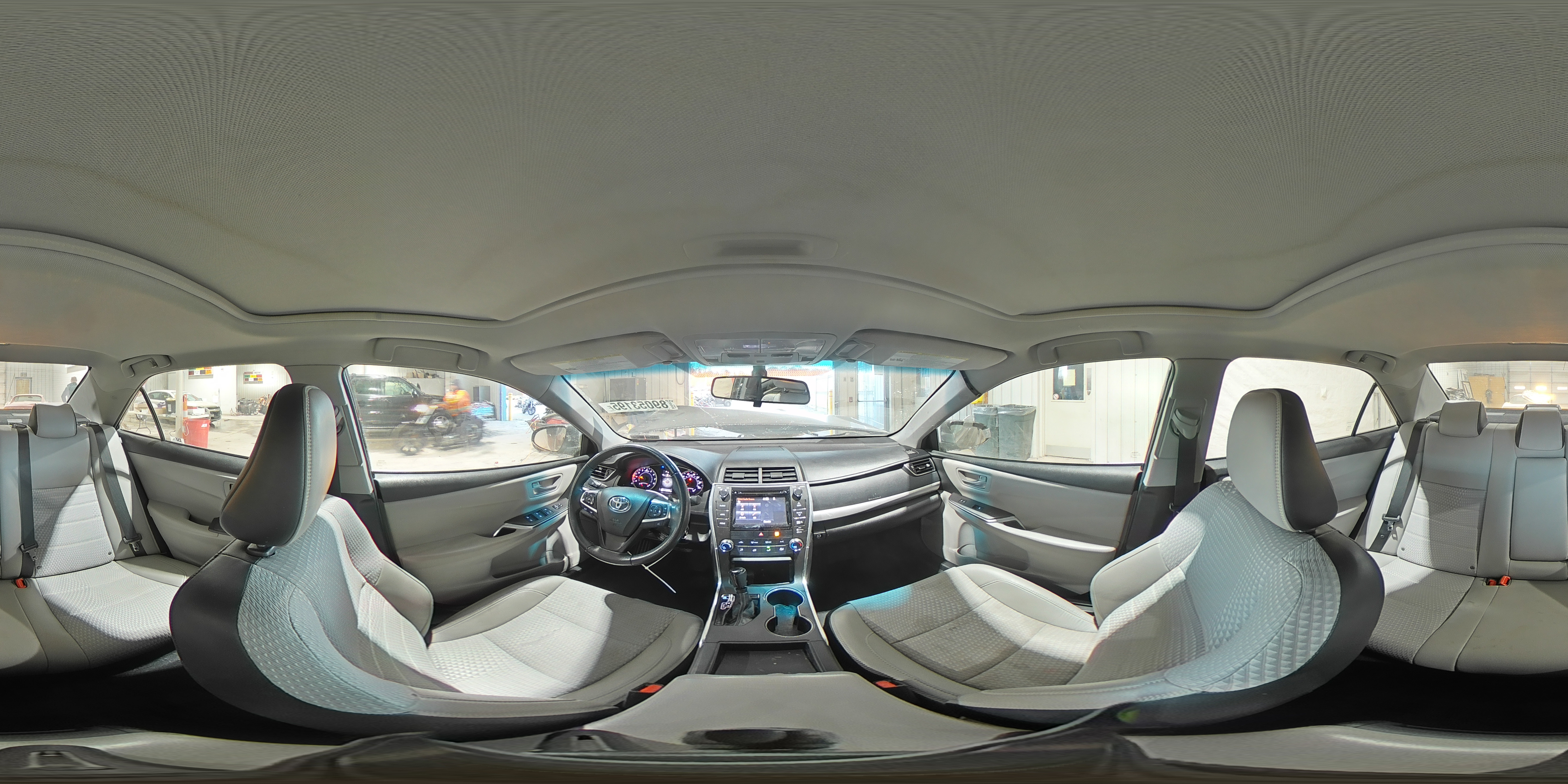 2015 Toyota Camry - Image 14