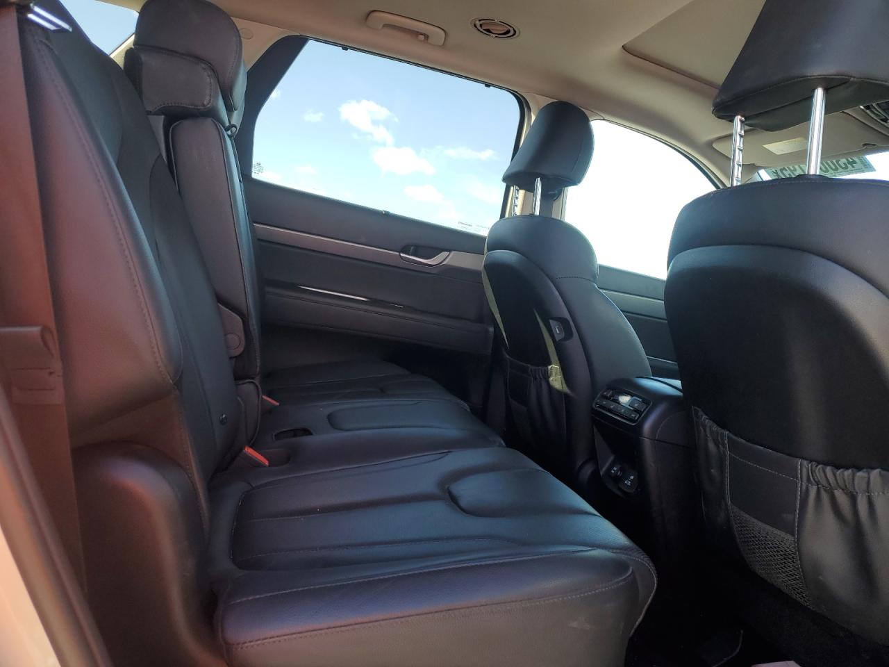 2022 Hyundai Palisade - Image 11