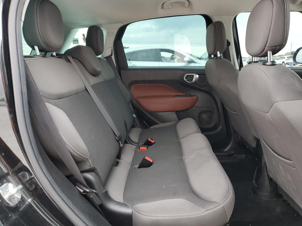 2016 Fiat 500 - Image 10