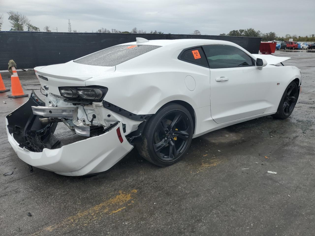 2022 Chevrolet Camaro - Image 3